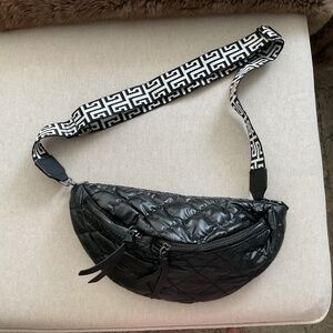 SO&LO Quilted Crossbody/ Sling